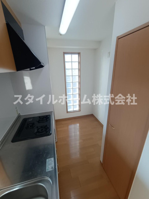 【居間・リビング】 | ランドマーク豊川 | 同建物内別部屋の写真です。