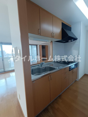 【キッチン】 | ランドマーク豊川 | 同建物内別部屋の写真です。