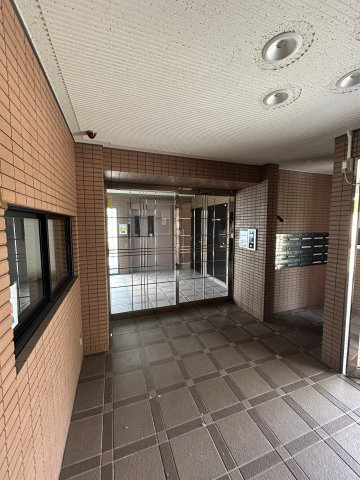 崇徳院ハイツ　Ｓ棟のロビー|清潔なロビーです