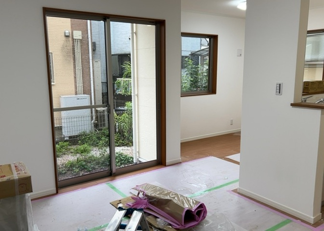【居間・リビング】 | リビングの間取りの種類は大きくわけてリビングとダイニングが別になっているタイプ、リビングダイニング一体型です。どちらも一長一短ですので、家を選ぶ時はその両面をチェックして決めるようにしましょう。