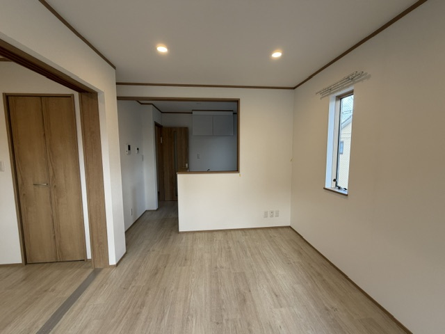 エルシアの居間・リビング|※入居中の為、同タイプ別のお部屋の写真となります。