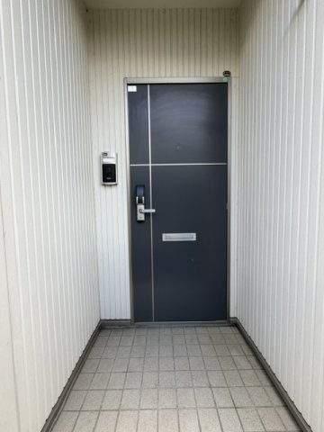 エルシアの玄関|※入居中の為、同タイプ別のお部屋の写真となります。