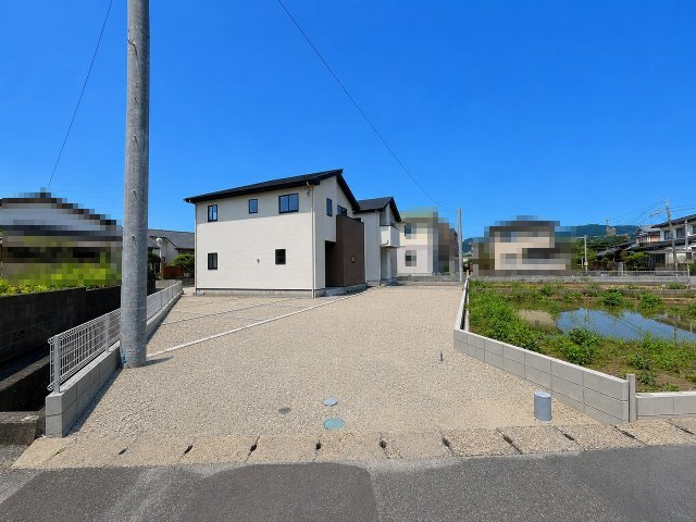 【その他】 | 那珂川市今光5丁目1期　3号棟（全4棟）【仲介手数料無料・0円】 | 現地写真。前面道路です。