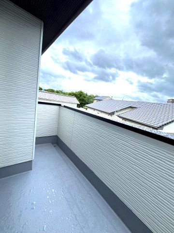 【バルコニー】 | 那珂川市今光5丁目1期　3号棟（全4棟）【仲介手数料無料・0円】 | 現地写真。