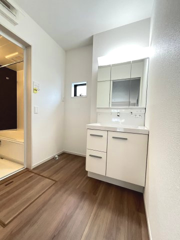 【洗面所】 | 那珂川市今光5丁目1期　3号棟（全4棟）【仲介手数料無料・0円】 | 現地写真。