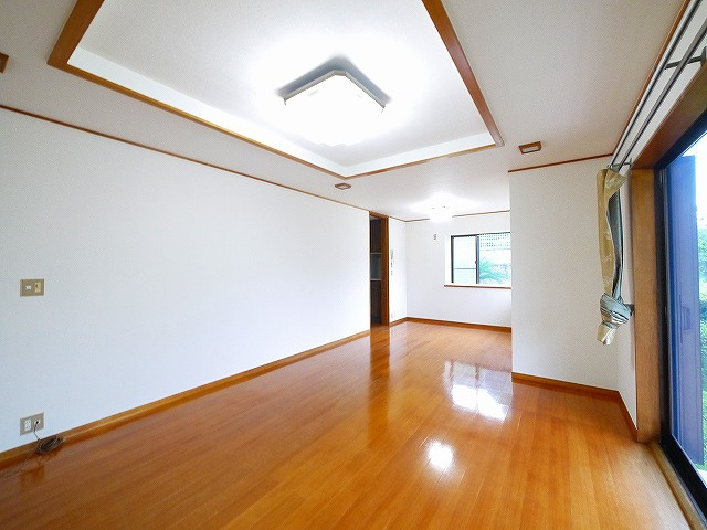 六条西２丁目戸建の居間・リビング