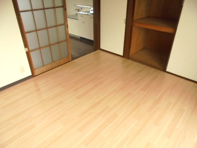 第一福島マンションの洋室