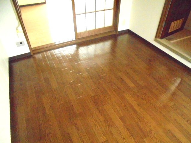 第一福島マンションの洋室