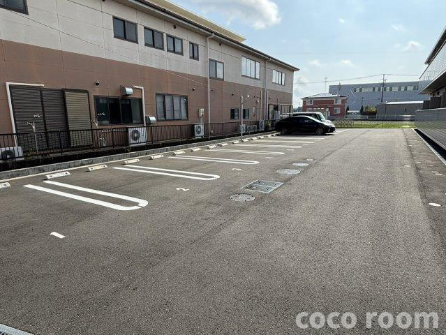 ハーベストの駐車場
