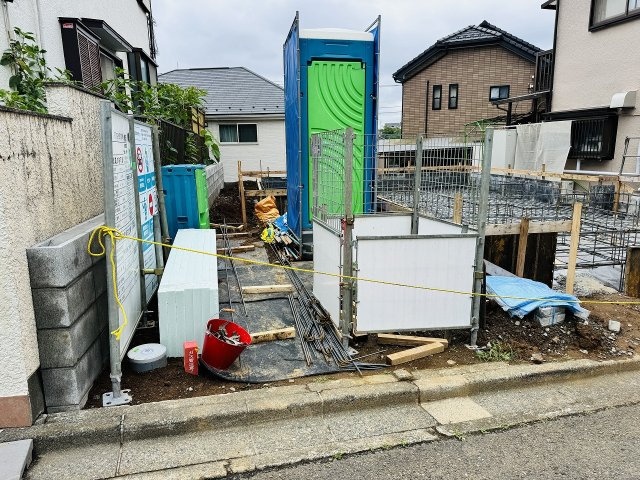八王子市　緑町　新築一戸建て　７期の駐車場|～カースペースは1台分～