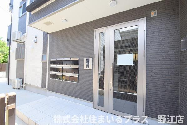 Ｍｅｅｔｓ大宮のエントランス