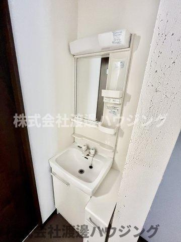 守口市藤田町３丁目の一戸建ての洗面所
