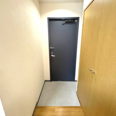 室蘭ナラサキビルの玄関