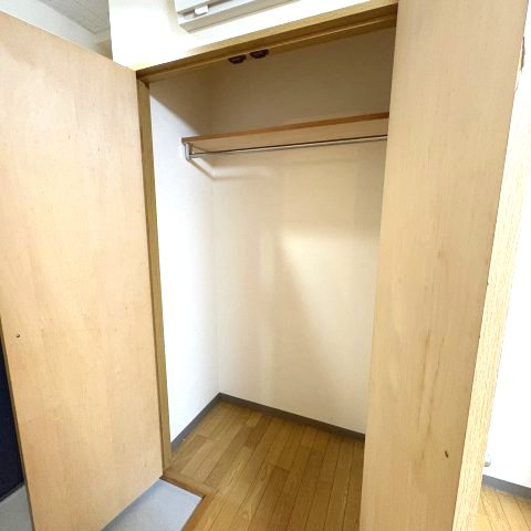 室蘭ナラサキビルの収納