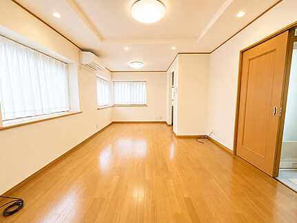 安佐南区東野３丁目の居間・リビング