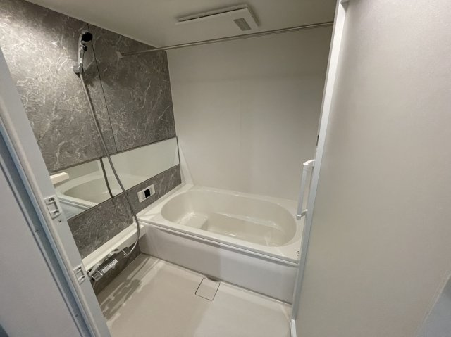 D-ROOM甲子園口の浴室