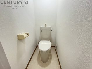 シンプルで使いやすいトイレです☆