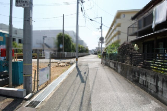 比島町第1　新築戸建　の前面道路含む現地写真|北側　幅　3.84ｍ公道／西側　幅4.0ｍ私道　10.65ｍ公道
