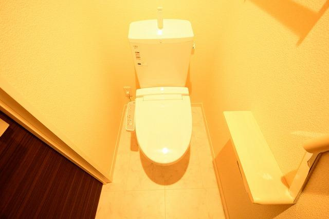 ウォシュレット付きのトイレです♪