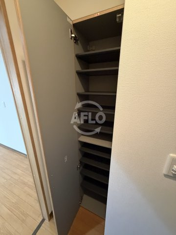 第21関根マンションの内装|シューズボックス