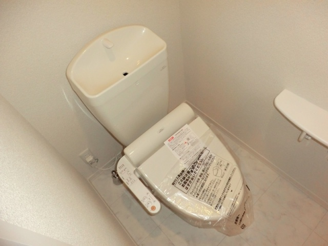 ウォシュレット付きのトイレです♪