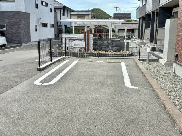 Central　Sの駐車場