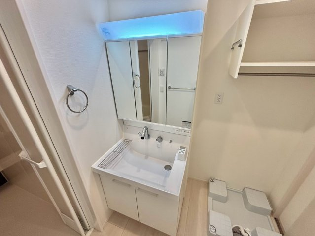 Central　Sの独立洗面台