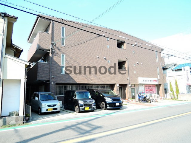 アンプルールフェールビエント高槻の外観