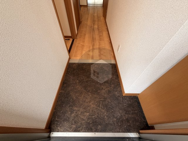 サニーコート花園の玄関