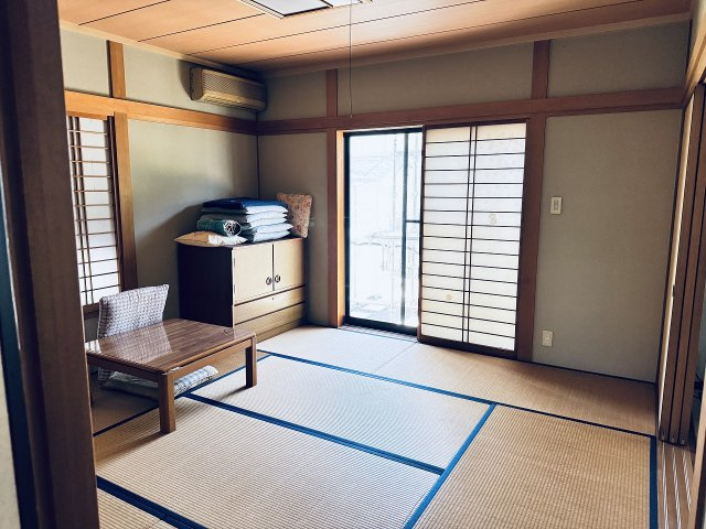八王子市　南陽台　中古戸建ての居間・リビング|～現在リフォーム中、詳細は当社までお気軽にお問合せ下さい～