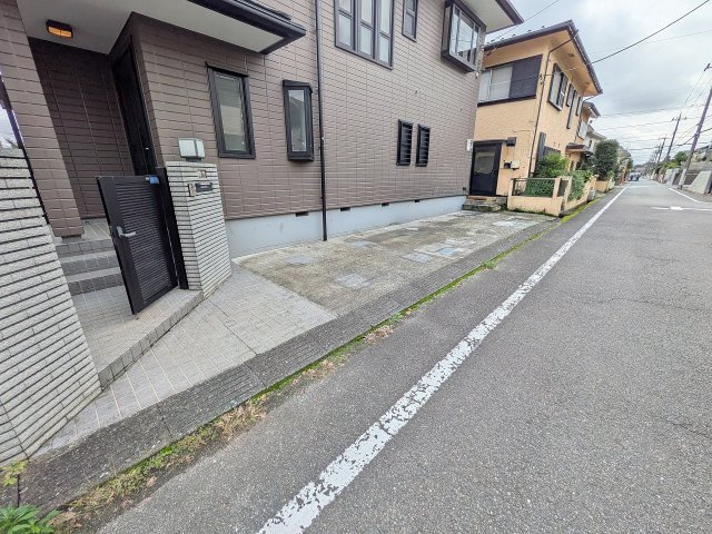 八王子市　南陽台　中古戸建ての駐車場|～2台駐車可能カースペース～