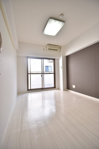 大阪市城東区関目５丁目の賃貸マンションの寝室