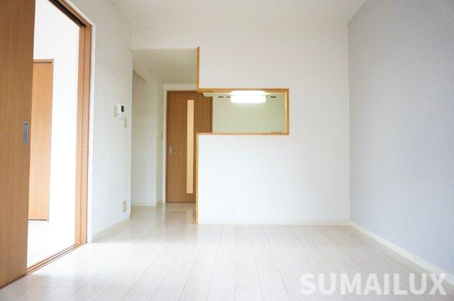 熊本市中央区黒髪１丁目の賃貸マンションの居間・リビング
