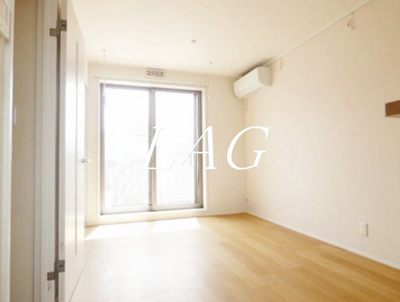 【居間・リビング】 | Casa Brezza | 洋室のお部屋です。
