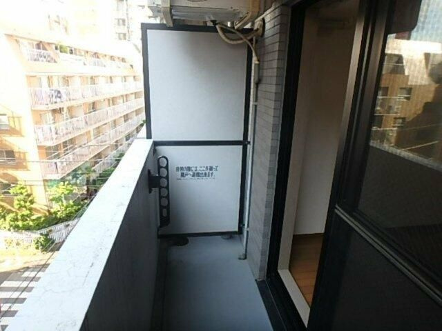 メインステージ池袋のバルコニー