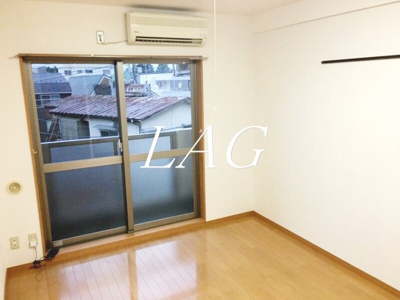 【居間・リビング】 | アヴィニティー調布南 | 洋室のお部屋です。