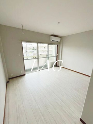 【居間・リビング】 | セントラルハイム | 洋室のお部屋です。