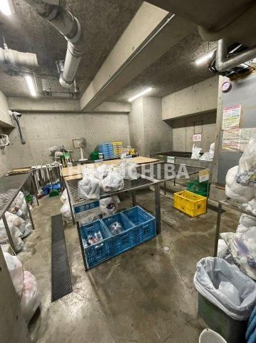 ロイヤルプラザ浅草のその他共用部分|ゴミ置き場