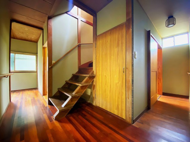 伊東市 玖須美元和田（川奈駅） 2階建 ６ＬＤＫ