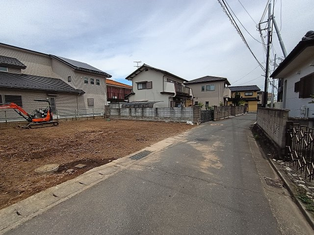 高崎市井野町売土地の前面道路含む現地写真
