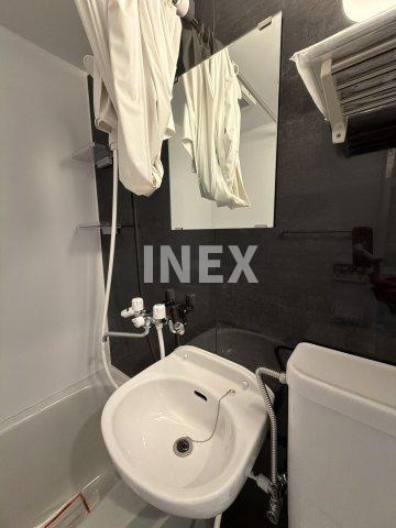 横浜市保土ケ谷区岡沢町のアパートの洗面所
