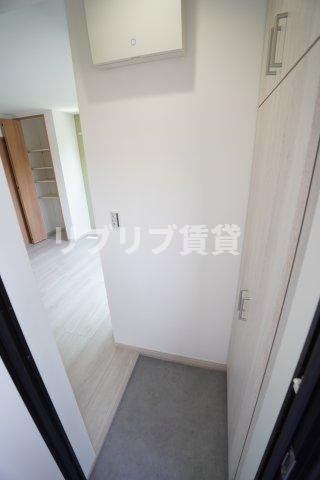 Mon amour KAREN 東千葉（モナムールカレンヒガシチバ）の玄関