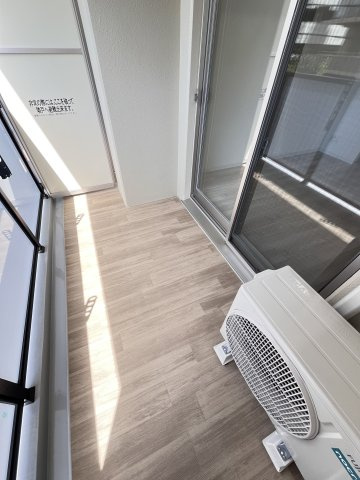 大阪市都島区都島南通１丁目の賃貸マンションのバルコニー