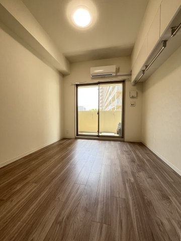 大阪市都島区都島南通１丁目の賃貸マンションの居間・リビング