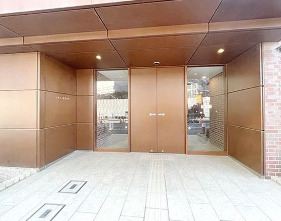アクティ東仲通りのエントランス|落ち着いたエントランスです