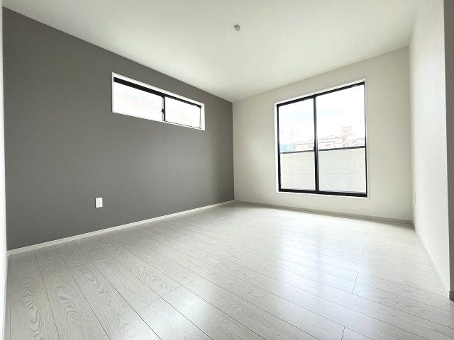 【寝室】 | 福岡市西区小戸1丁目5期　1号棟（全1棟）【仲介手数料無料・0円】 | 施工例。施工例は完成時と異なる場合があります。