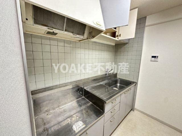 サザントゥリーⅡのキッチン|写真は別部屋のものとなります。現況優先。