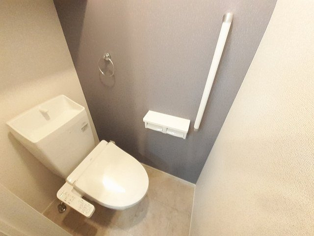 グランリヴァージュ宮司Ⅰのトイレ|ゆったりとした空間のトイレです