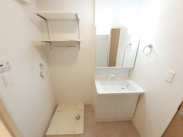 グランリヴァージュ宮司Ⅰの洗面所|忙しい朝には欠かせない洗面所です