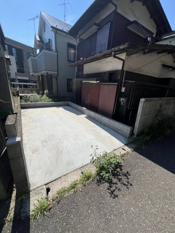 北方町４丁目貸家019の駐車場